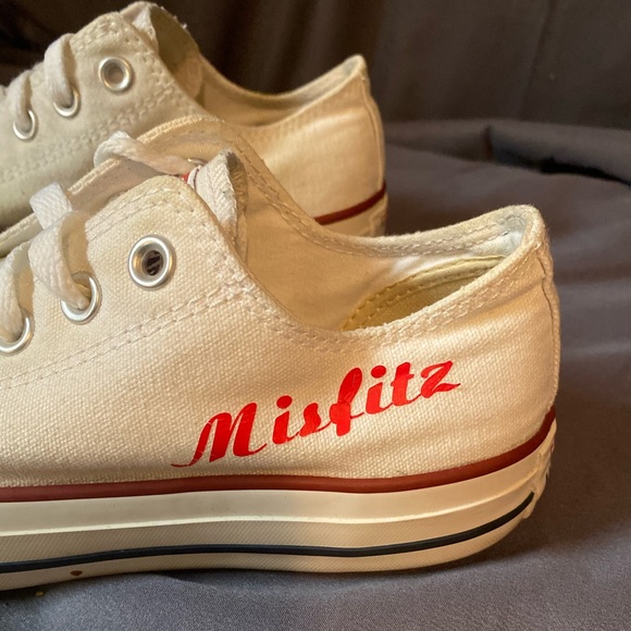 Converse - Picture 3 of 6